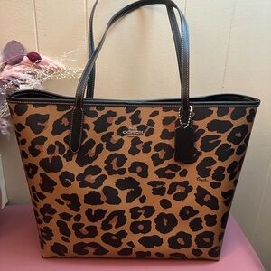 Coach City Tote Bag With Leopard Print And Signature Canvas Interior